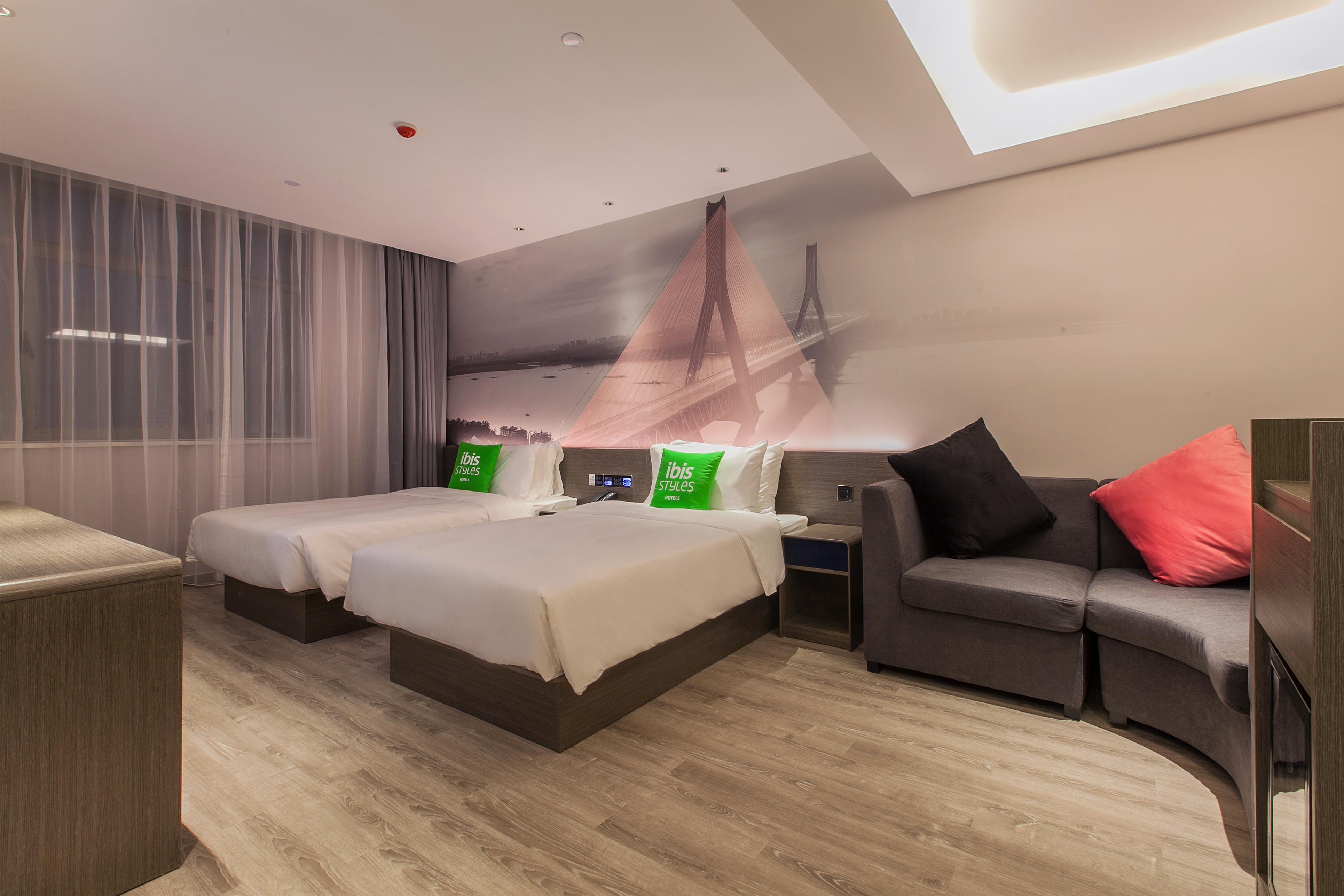 Ibis Styles Wuhan Optics Valley Square Hotel Экстерьер фото