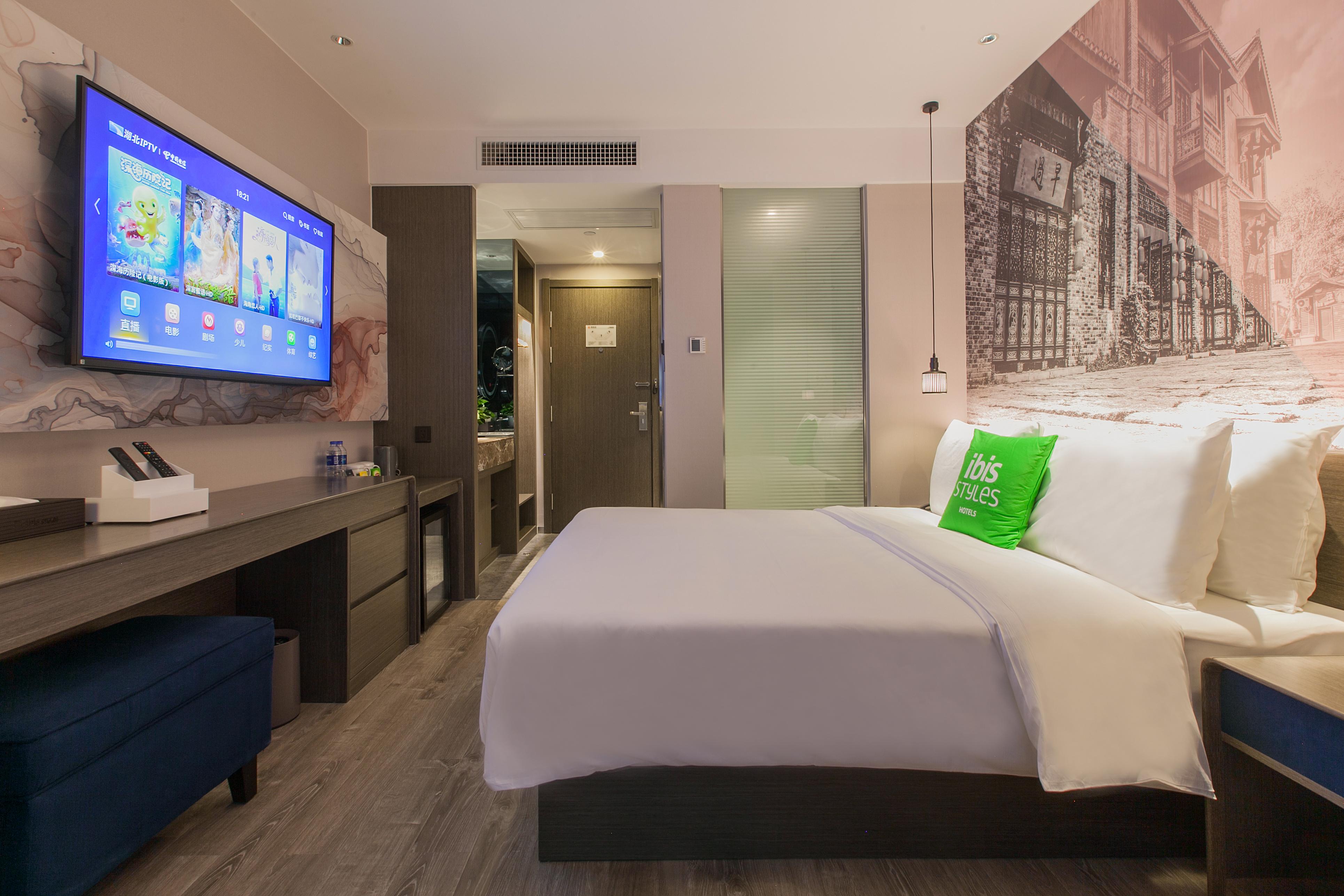 Ibis Styles Wuhan Optics Valley Square Hotel Экстерьер фото