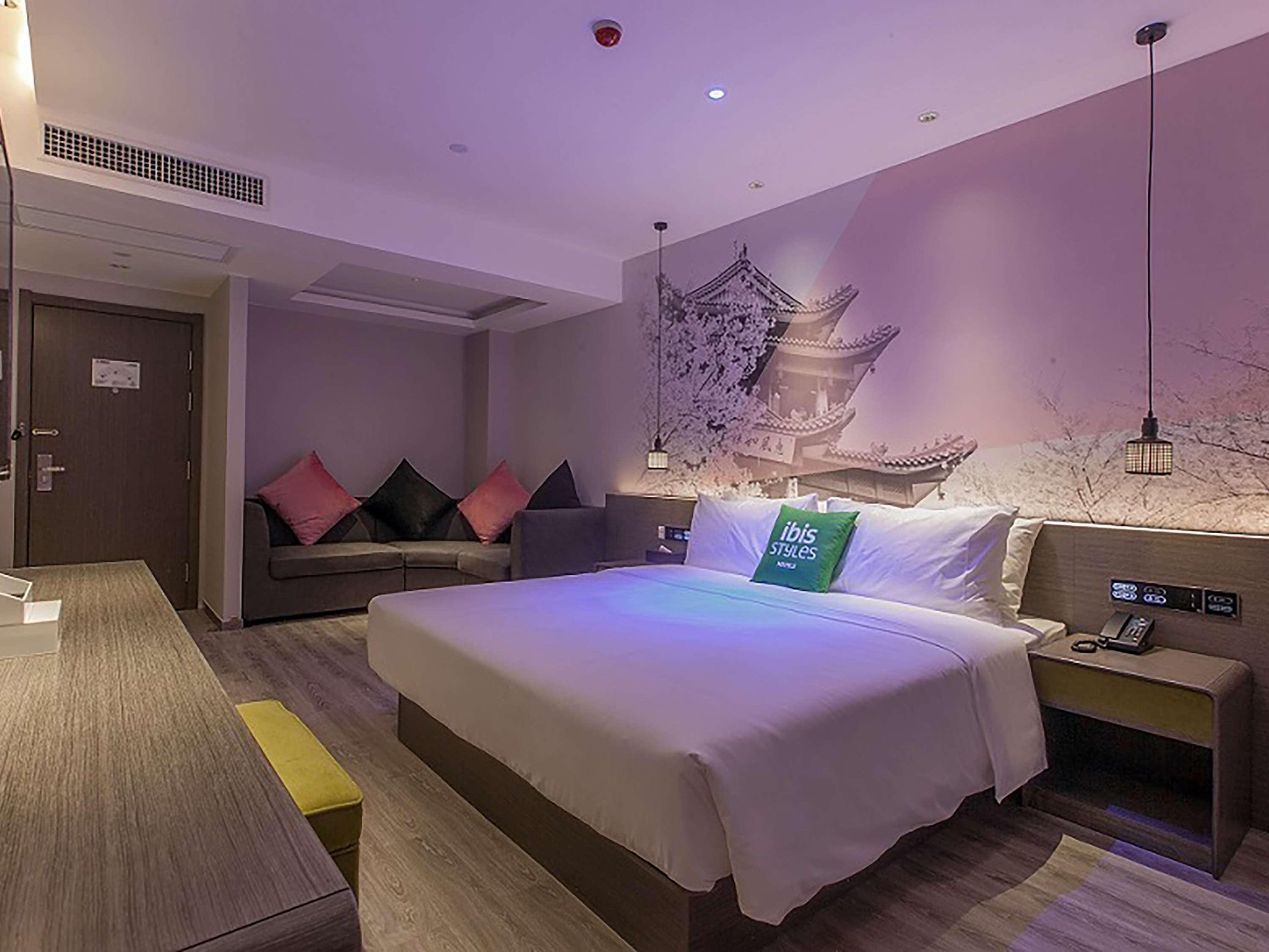 Ibis Styles Wuhan Optics Valley Square Hotel Экстерьер фото