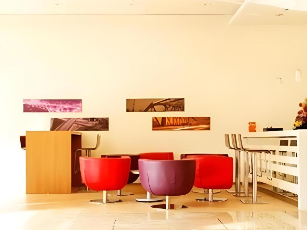 Ibis Styles Wuhan Optics Valley Square Hotel Экстерьер фото