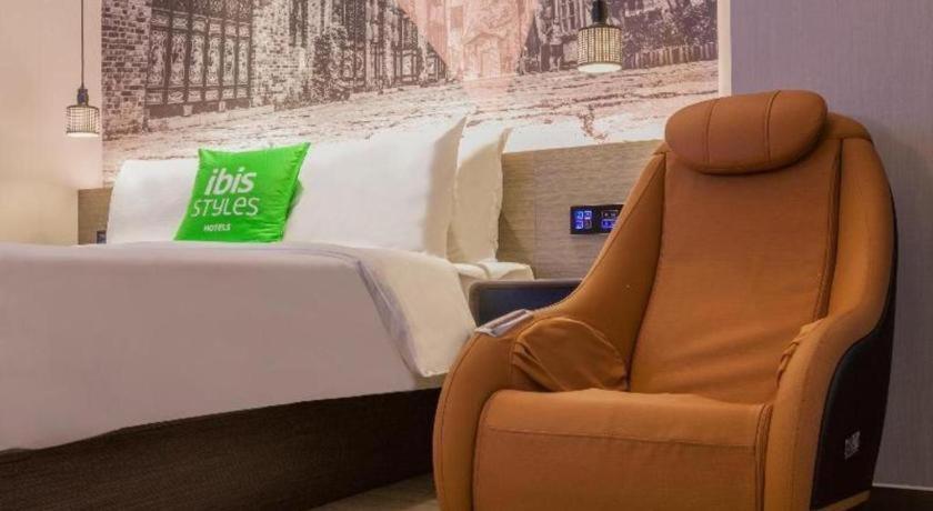 Ibis Styles Wuhan Optics Valley Square Hotel Экстерьер фото