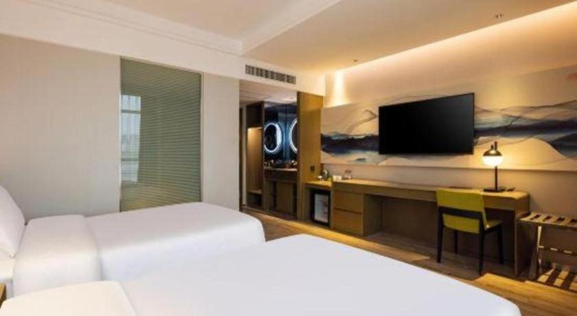 Ibis Styles Wuhan Optics Valley Square Hotel Экстерьер фото
