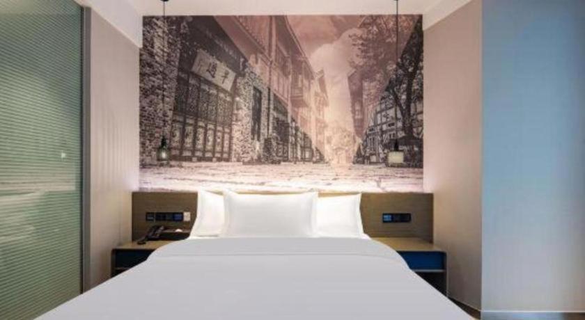 Ibis Styles Wuhan Optics Valley Square Hotel Экстерьер фото