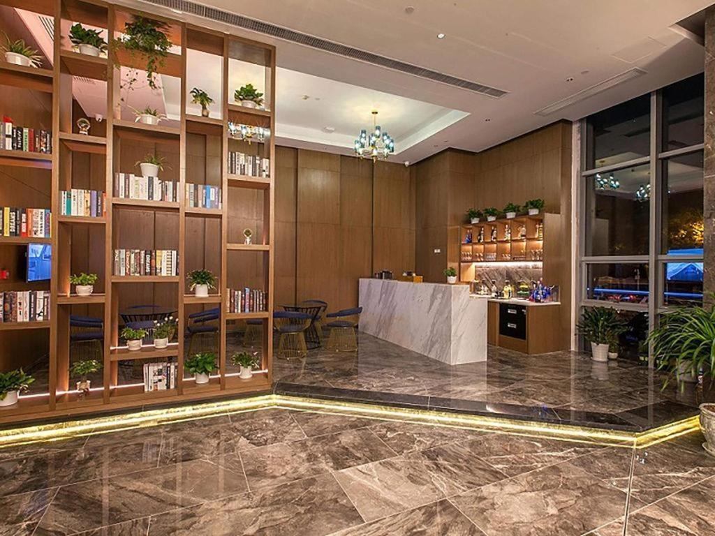 Ibis Styles Wuhan Optics Valley Square Hotel Экстерьер фото