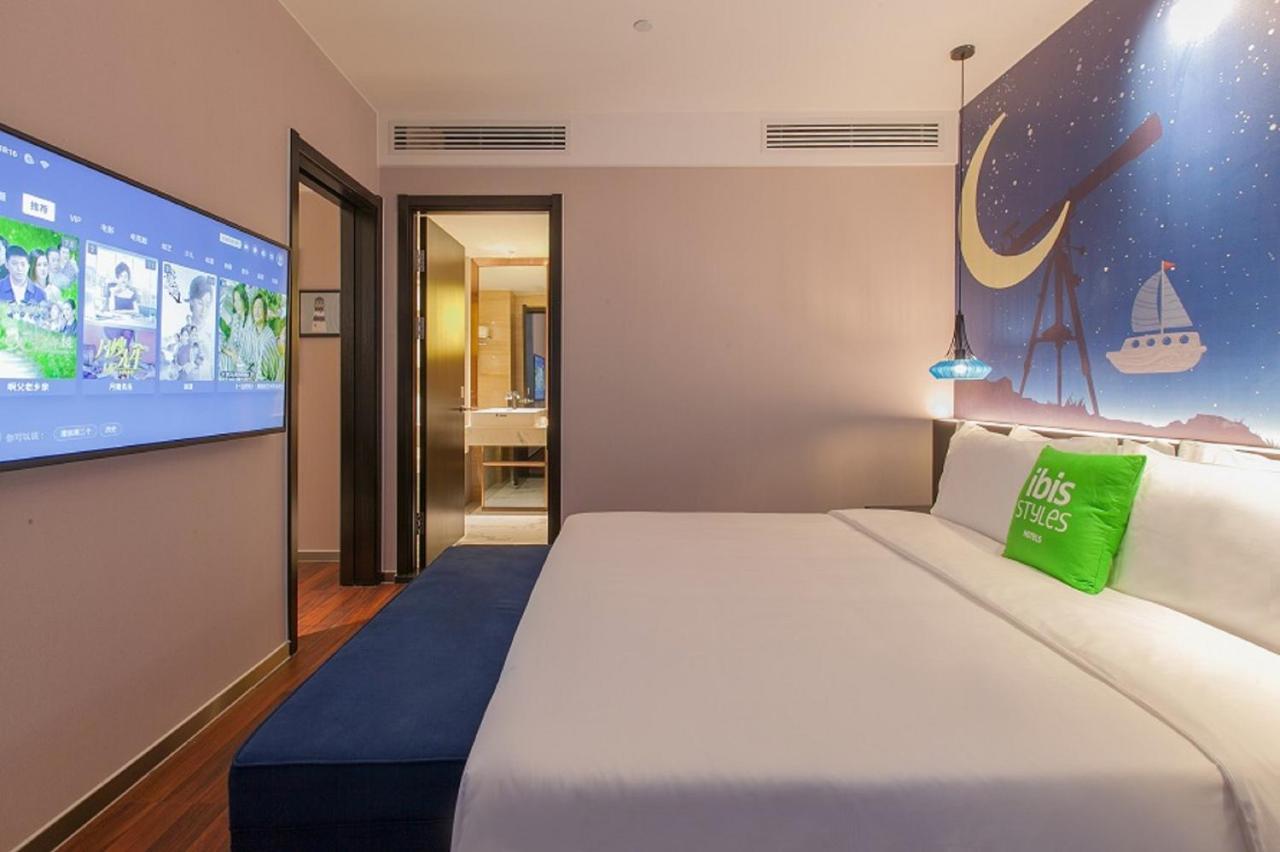 Ibis Styles Wuhan Optics Valley Square Hotel Экстерьер фото